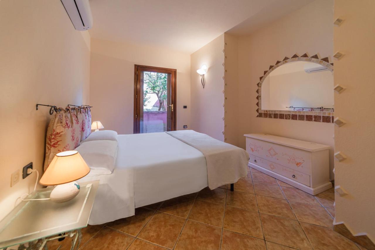 Apartamento Le Pergole 02 - Trilocale Con Posto Auto La Maddalena  Exterior foto