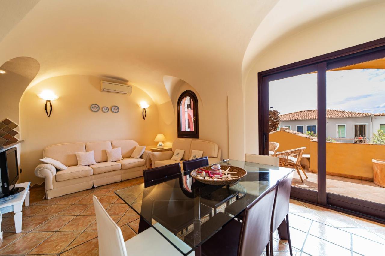 Apartamento Le Pergole 02 - Trilocale Con Posto Auto La Maddalena  Exterior foto